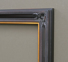 Nouveau Black w/Gold